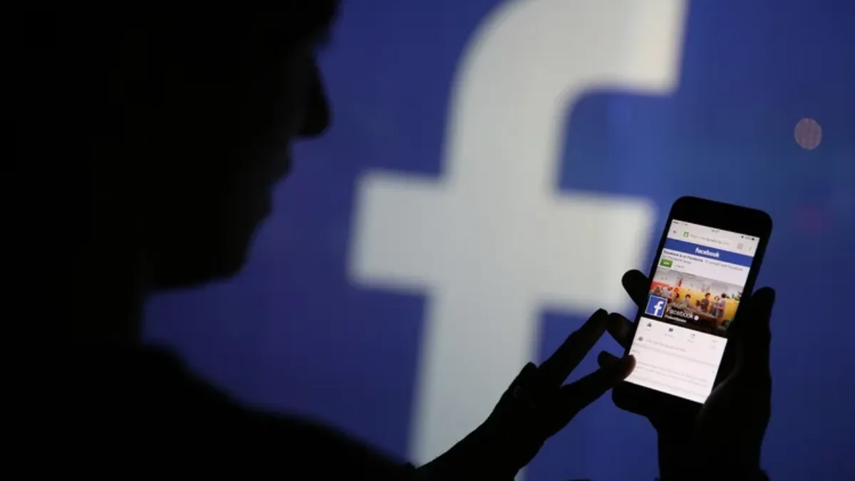 Quem anda te Stalkeando no Facebook?